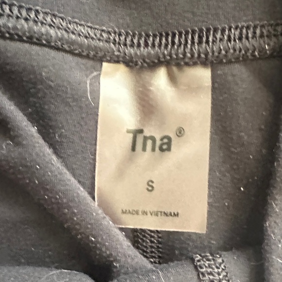 Aritzia Black Leggings - Picture 3 of 3